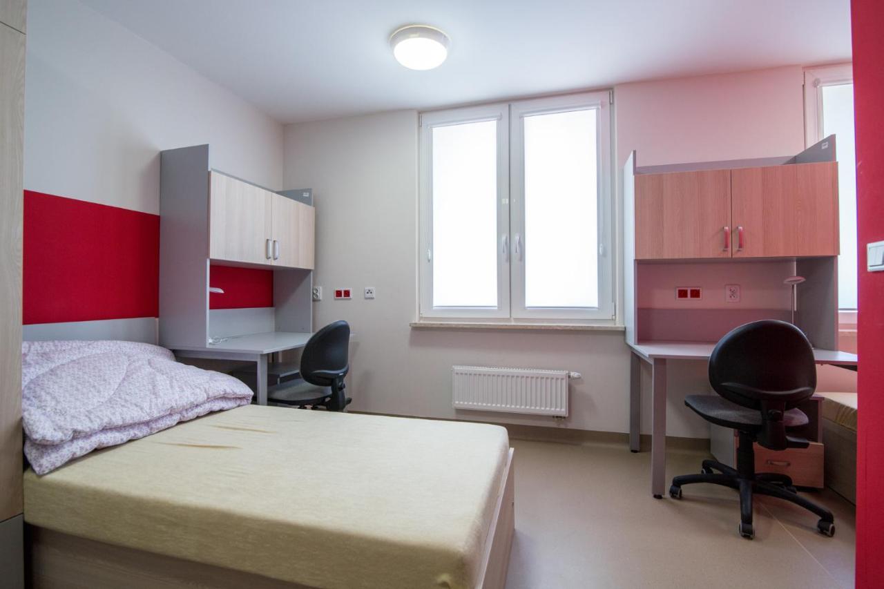 Albergue Dom Studenta Al Łomża Exterior foto